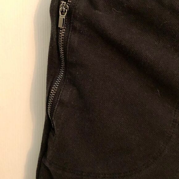 Athletic works black shorts   - Picture 3 of 4